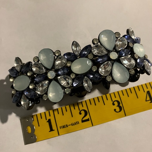 Stretchy Blue and Silver Gemstone Bracelet - Picture 5 of 5